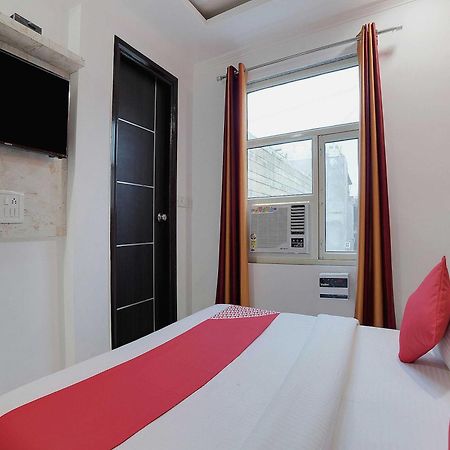Hotel O Kanak Palace Nuova Delhi Esterno foto
