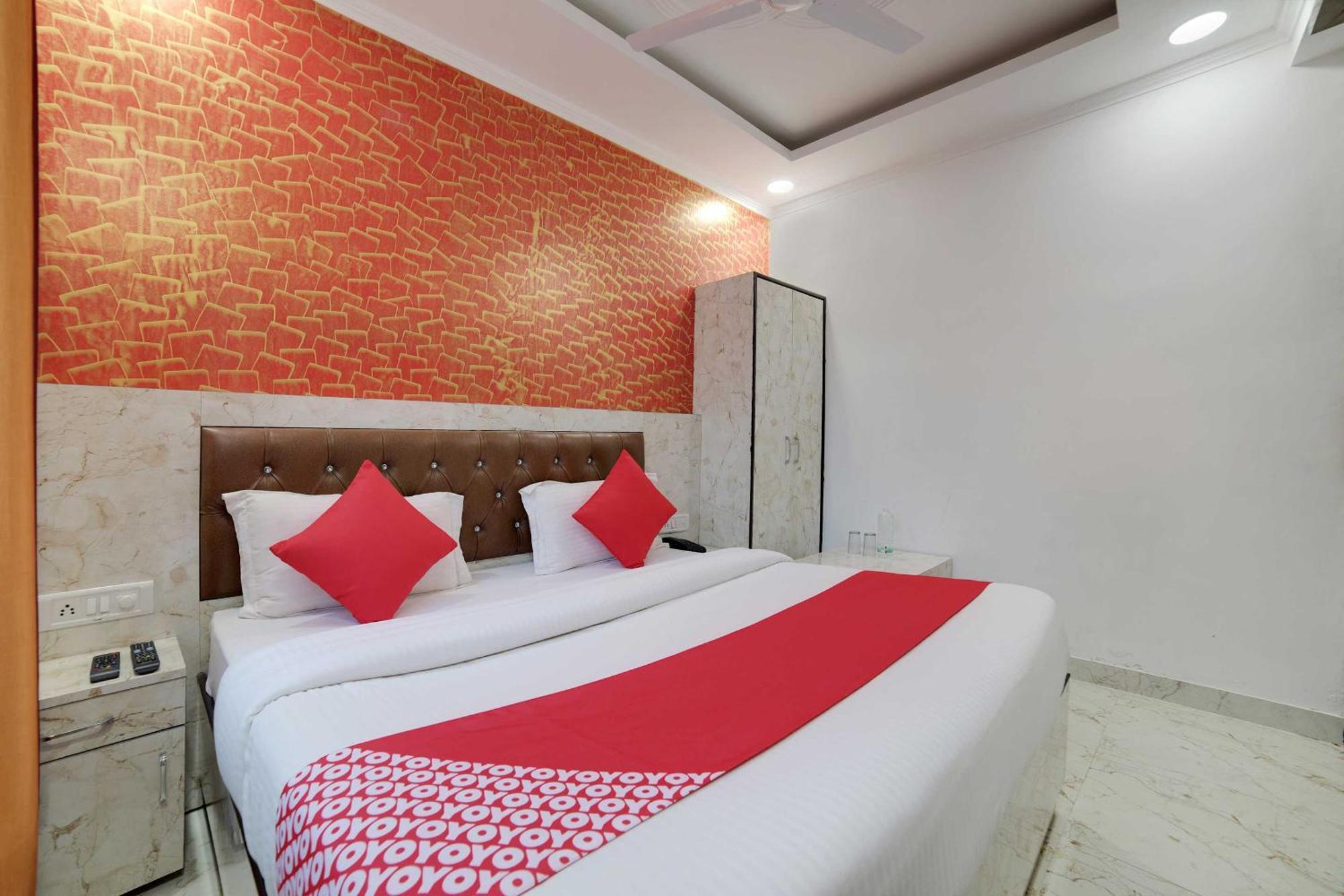 Hotel O Kanak Palace Nuova Delhi Esterno foto