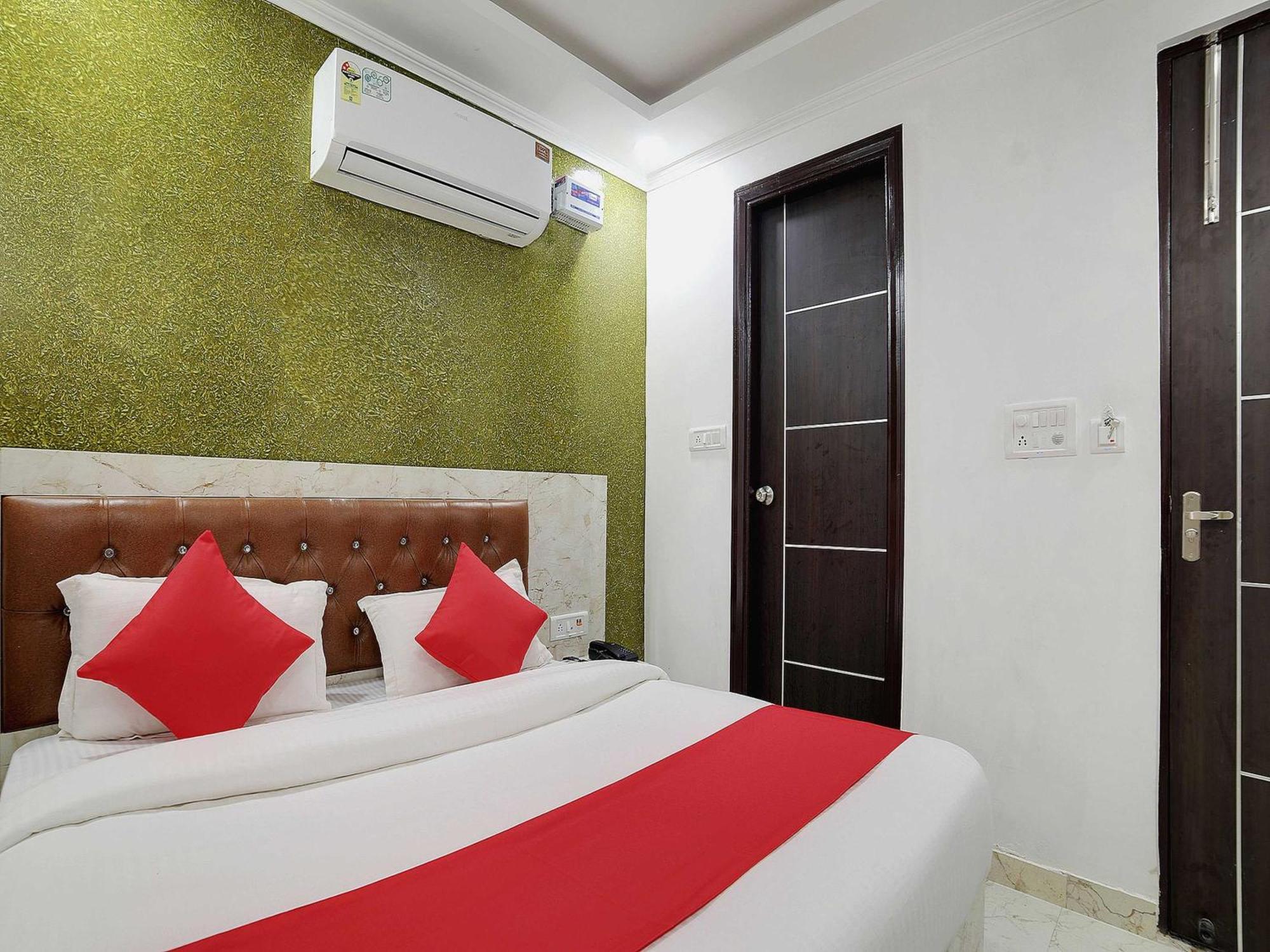 Hotel O Kanak Palace Nuova Delhi Esterno foto