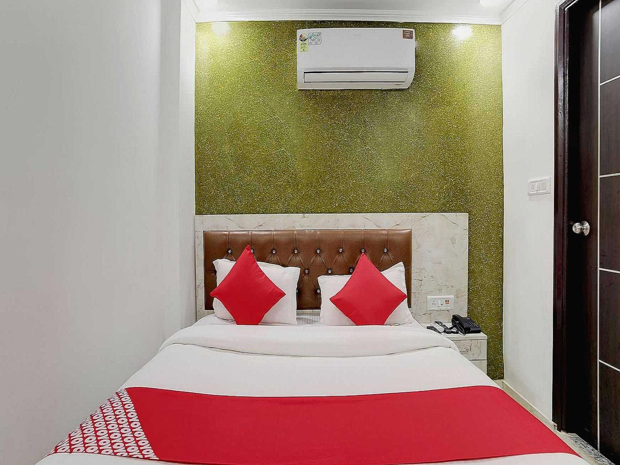 Hotel O Kanak Palace Nuova Delhi Esterno foto