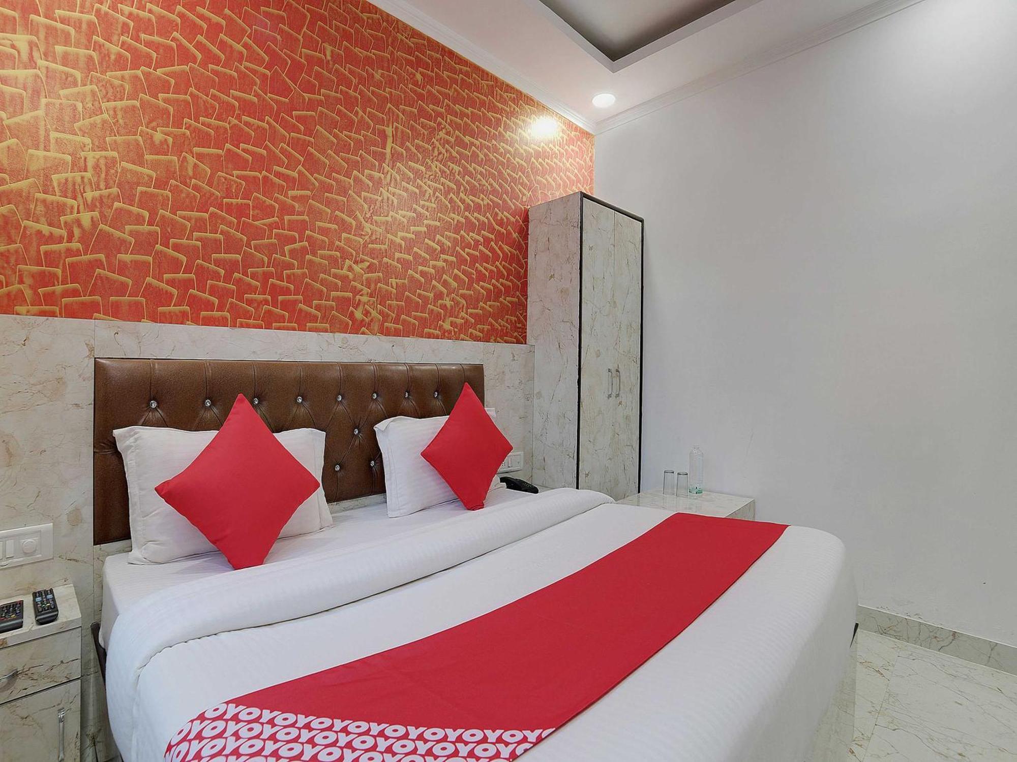 Hotel O Kanak Palace Nuova Delhi Esterno foto