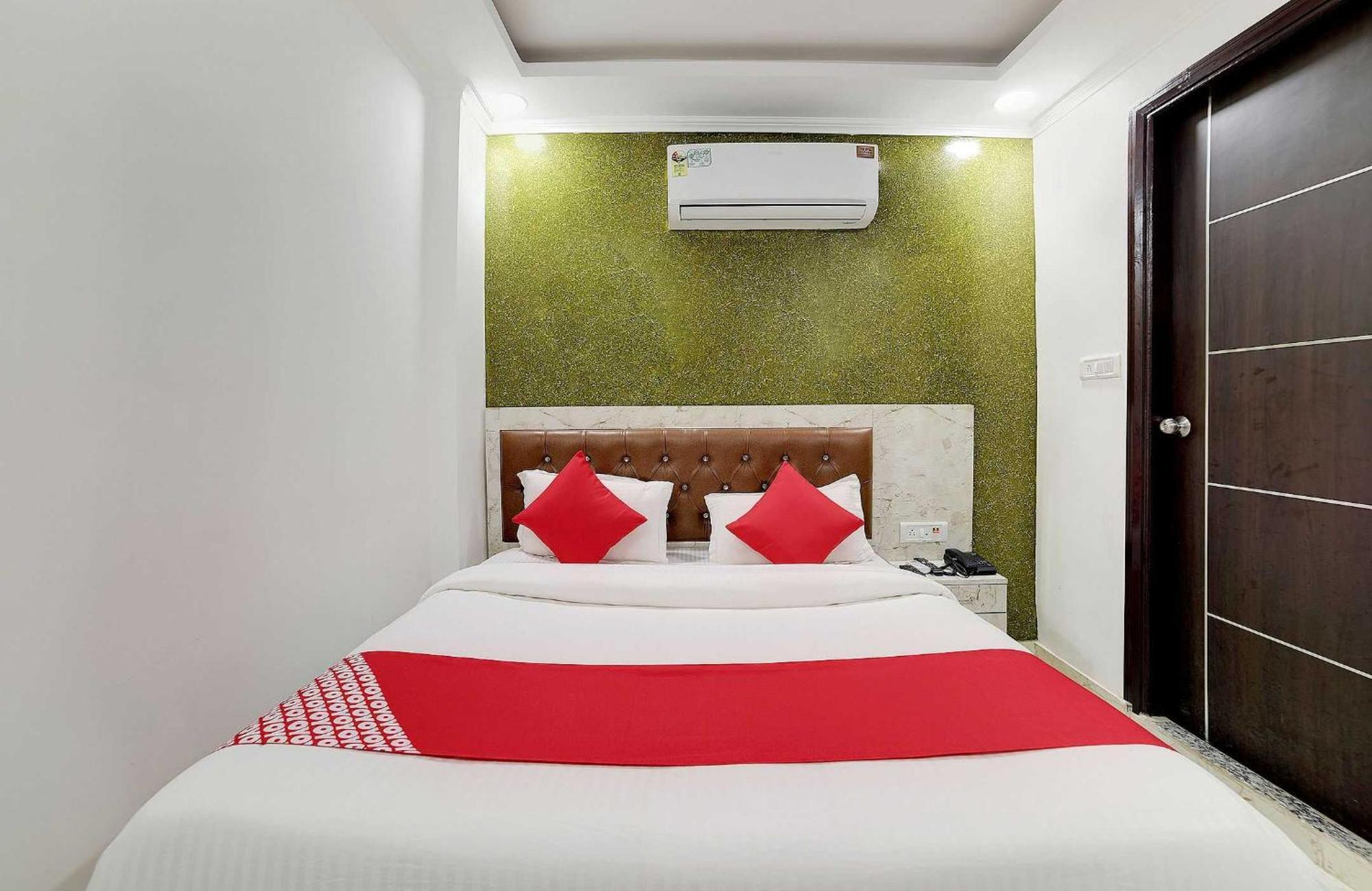 Hotel O Kanak Palace Nuova Delhi Esterno foto