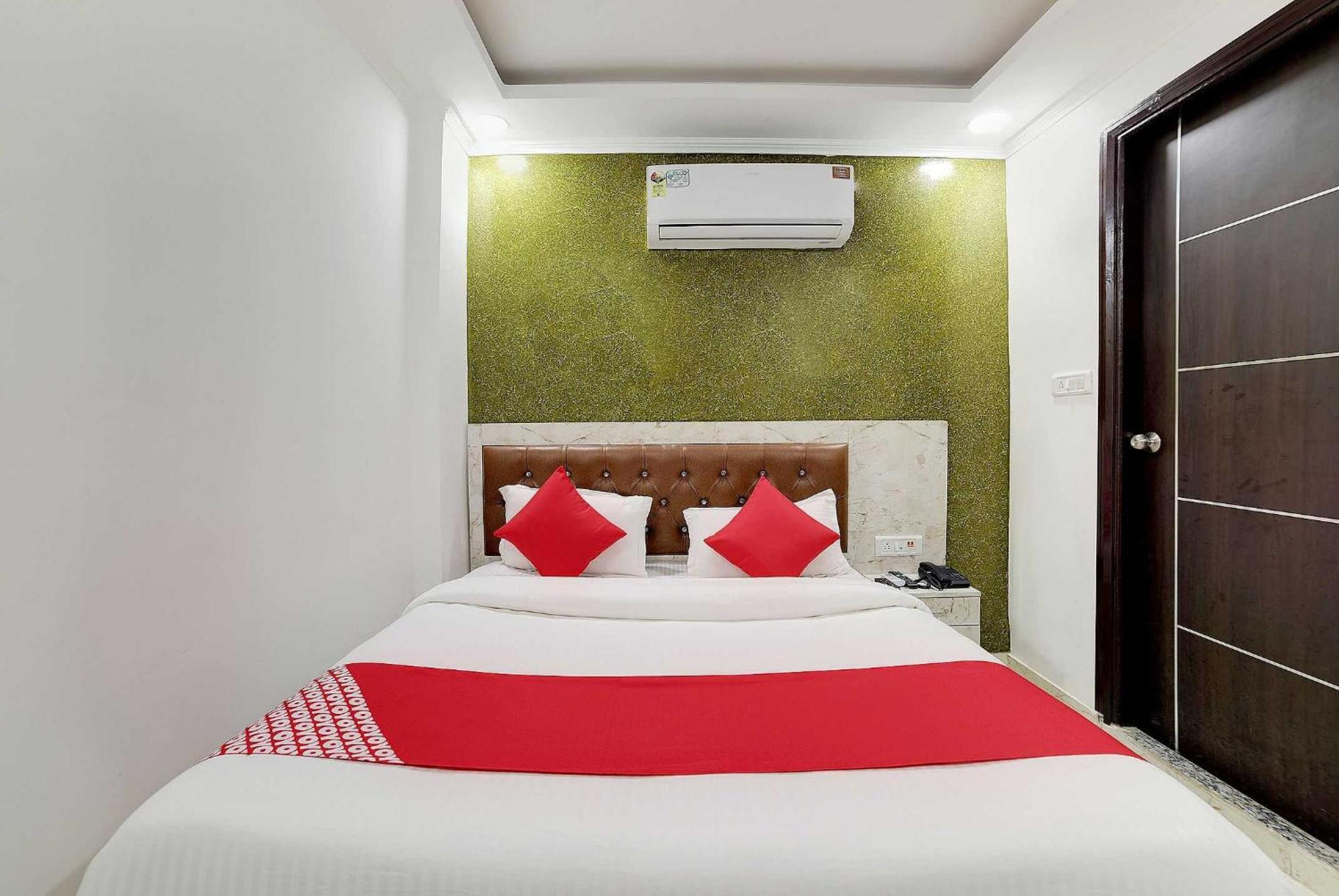 Hotel O Kanak Palace Nuova Delhi Esterno foto